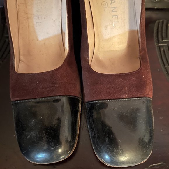Chanel - Brown Suede and Leather Pumps -Size 9 - Picture 3 of 5